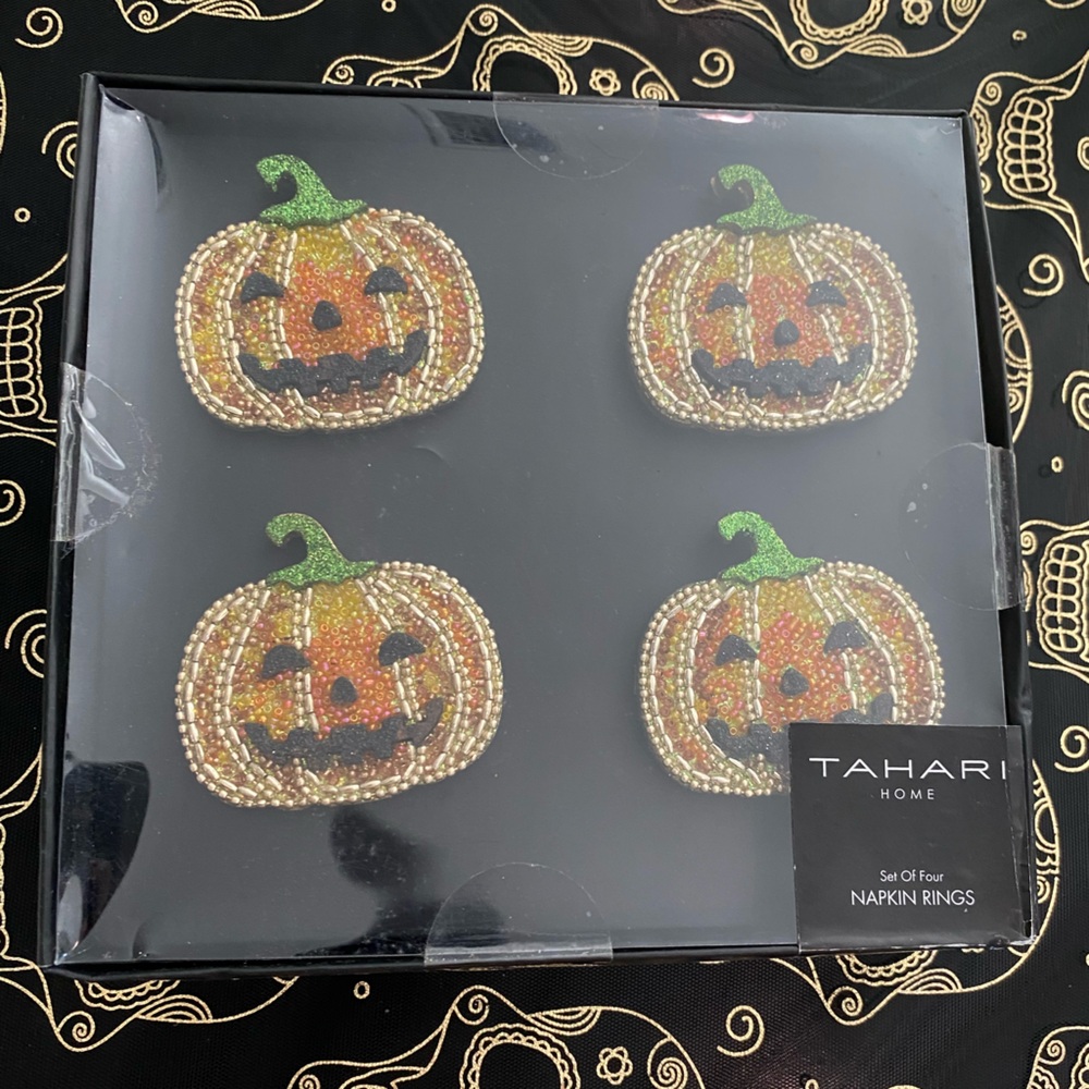 Tahari Set Of 4 Napkin Rings Beaded Jack-O-Lanterns Halloween/Fall Decor New